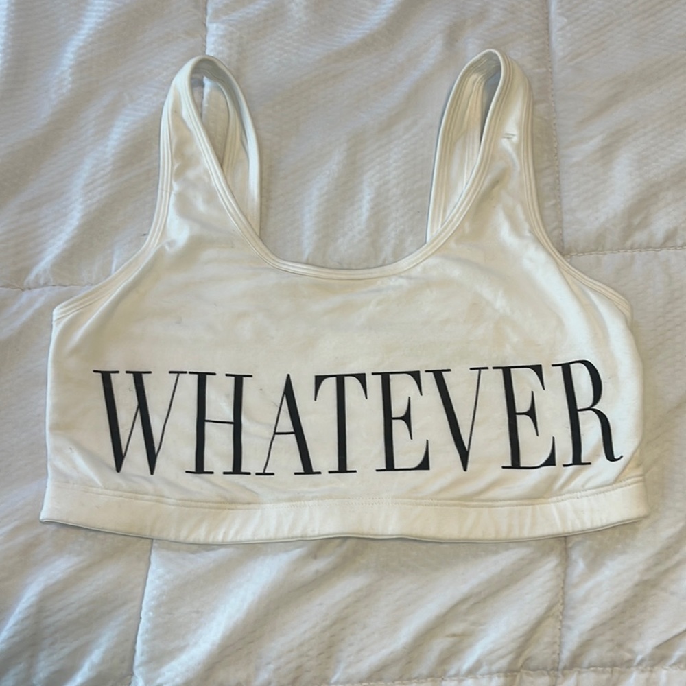 *Free Gift W Purchase* Never worn Victoria’s Secret whatever sports bra. Size M